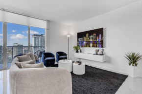 Luxe Brickell Gem with Huge Balcony n Ocean Views